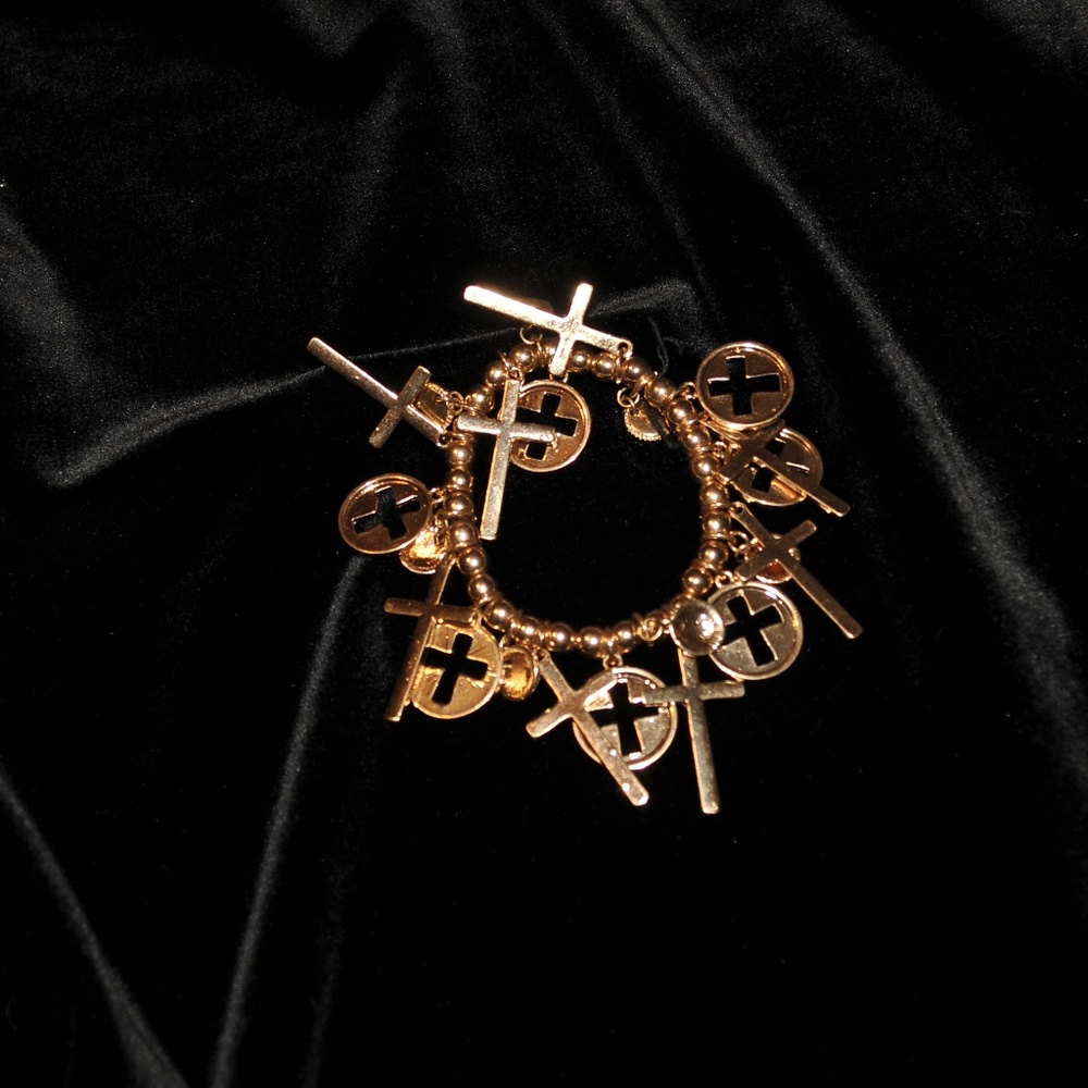 Gold Cross Stretchable Bracelet 8041 - Picture 3 of 6